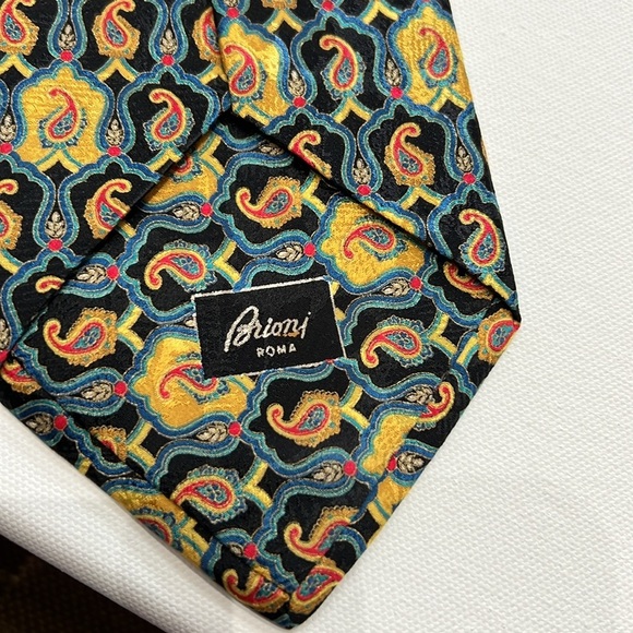 Brioni Paisley Men's 100% Silk Classic  Tie - Picture 4 of 7